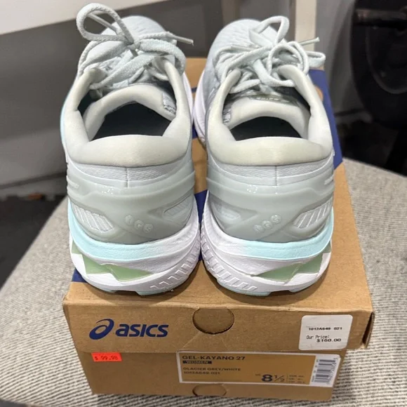 ASICS Gel-Kayano 27 Women's Sneakers - Light Gray and White - Picture 5 of 7